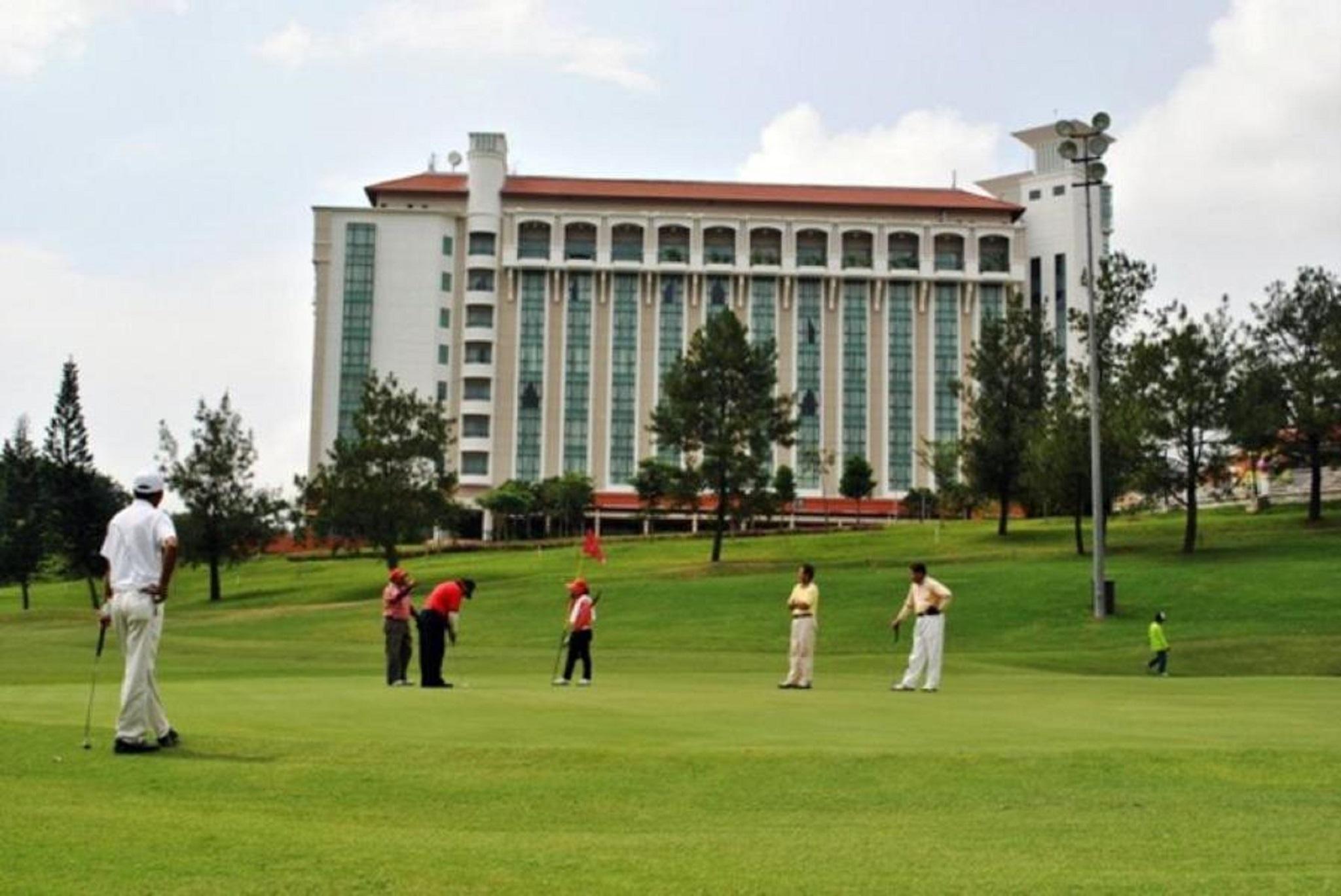 Nilai Springs Resort Hotel Extérieur photo