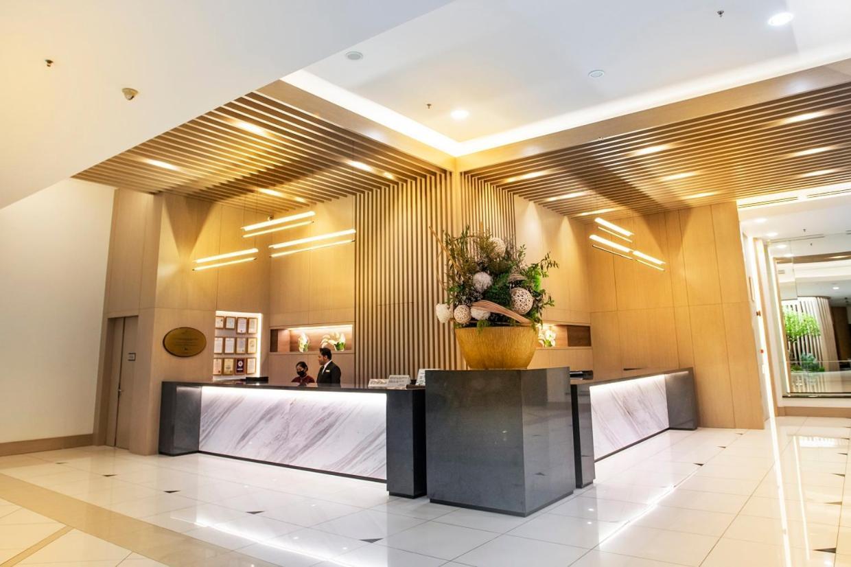 Nilai Springs Resort Hotel Extérieur photo