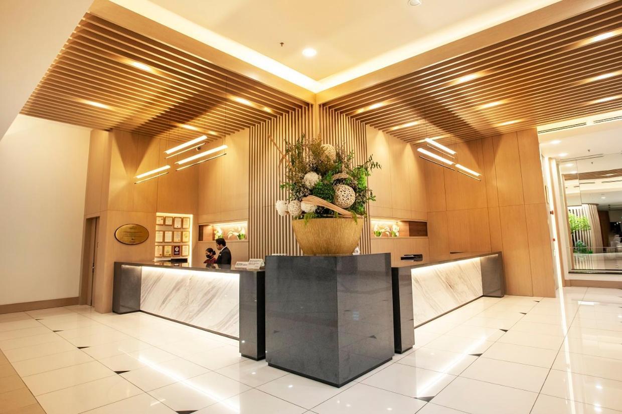 Nilai Springs Resort Hotel Extérieur photo
