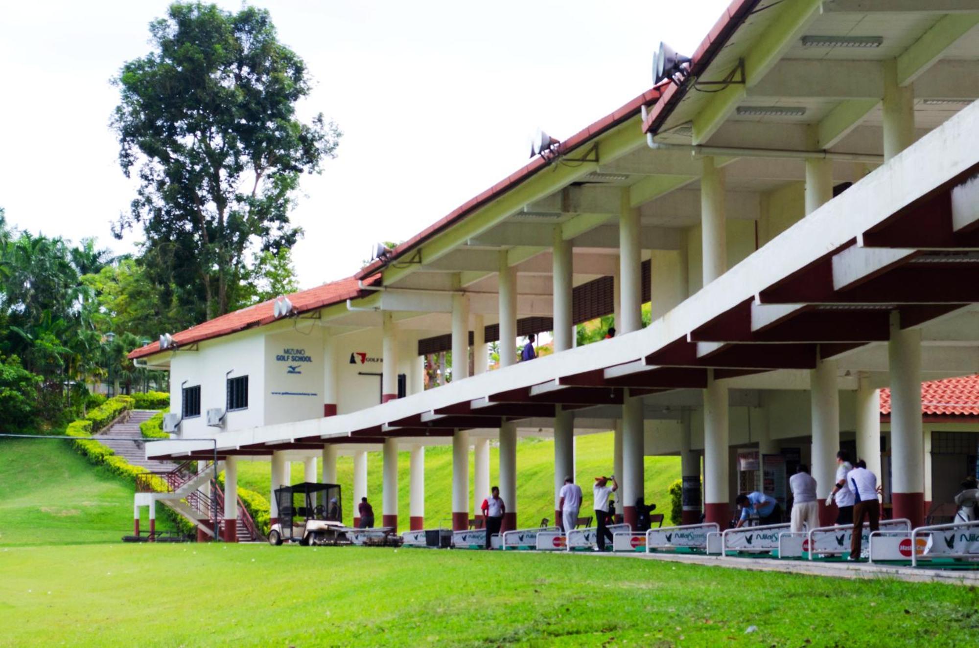 Nilai Springs Resort Hotel Extérieur photo